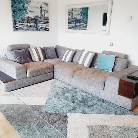 Luxury Canary Wharf Apartment With Free Parking London Exterior foto