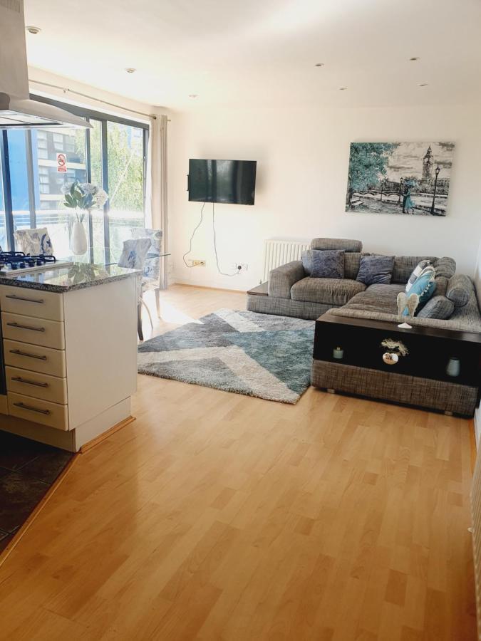 Luxury Canary Wharf Apartment With Free Parking London Exterior foto
