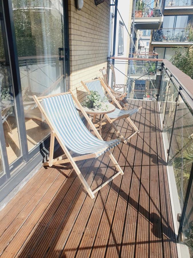 Luxury Canary Wharf Apartment With Free Parking London Exterior foto