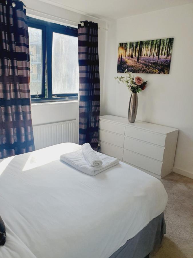 Luxury Canary Wharf Apartment With Free Parking London Exterior foto