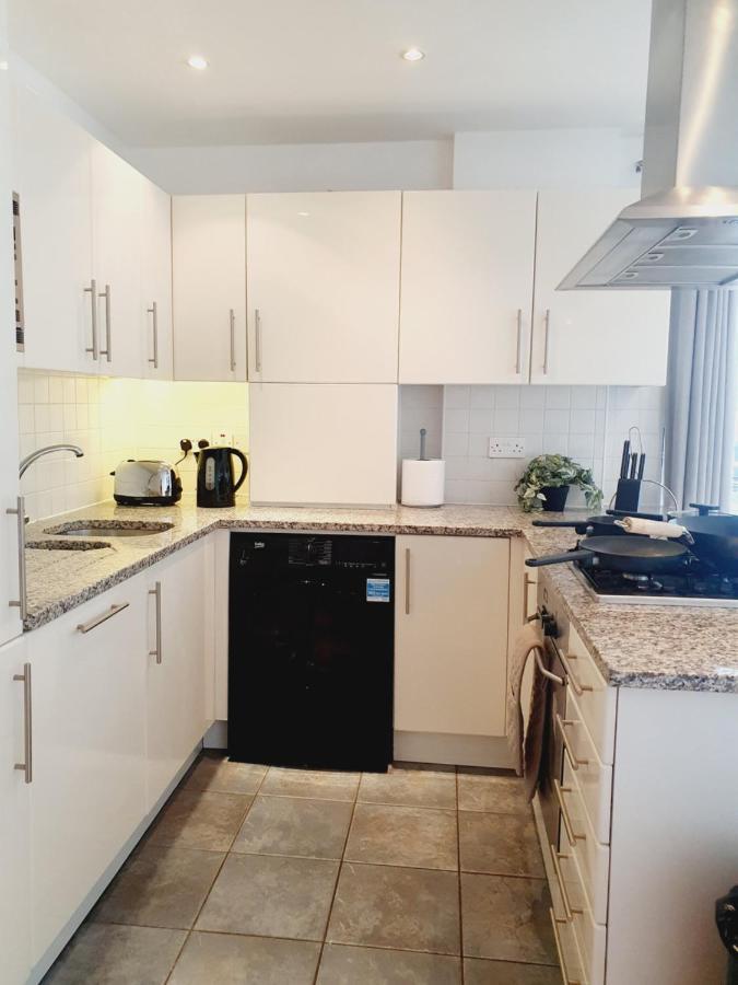Luxury Canary Wharf Apartment With Free Parking London Exterior foto
