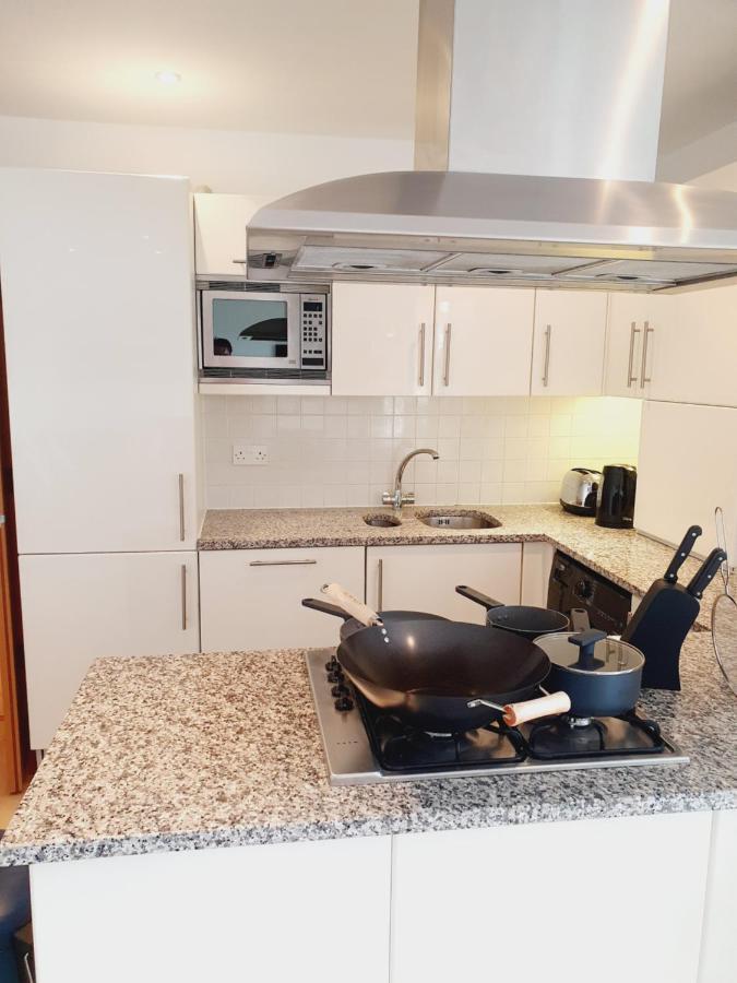 Luxury Canary Wharf Apartment With Free Parking London Exterior foto