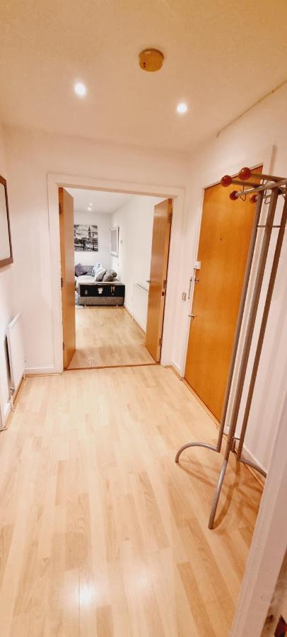 Luxury Canary Wharf Apartment With Free Parking London Exterior foto